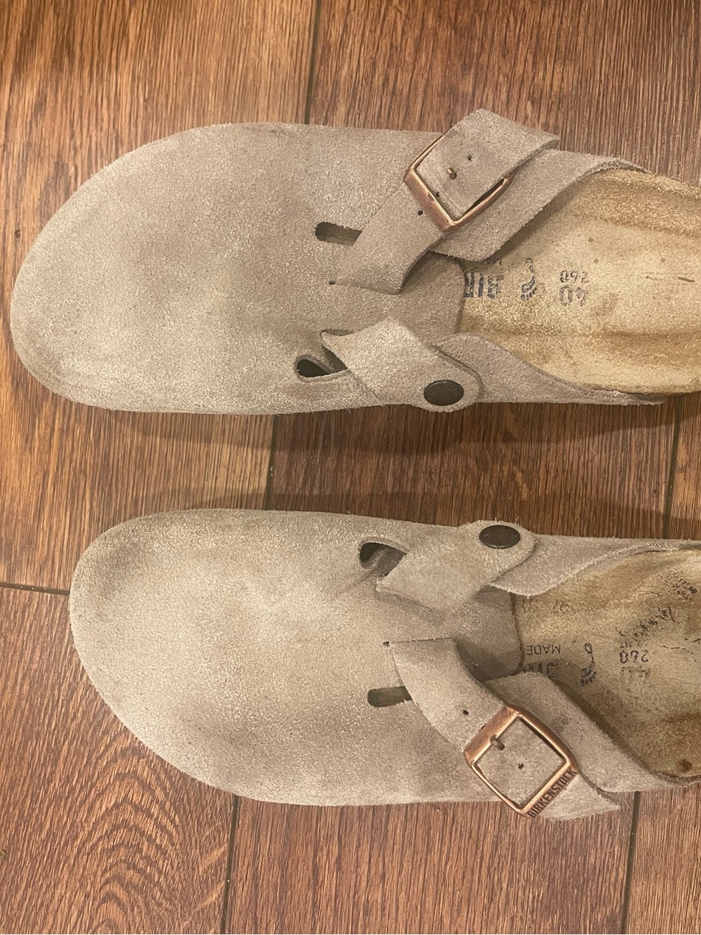 Birkenstock Taupe Suede Adjustable Clog Sandal size 40 PREOWNED